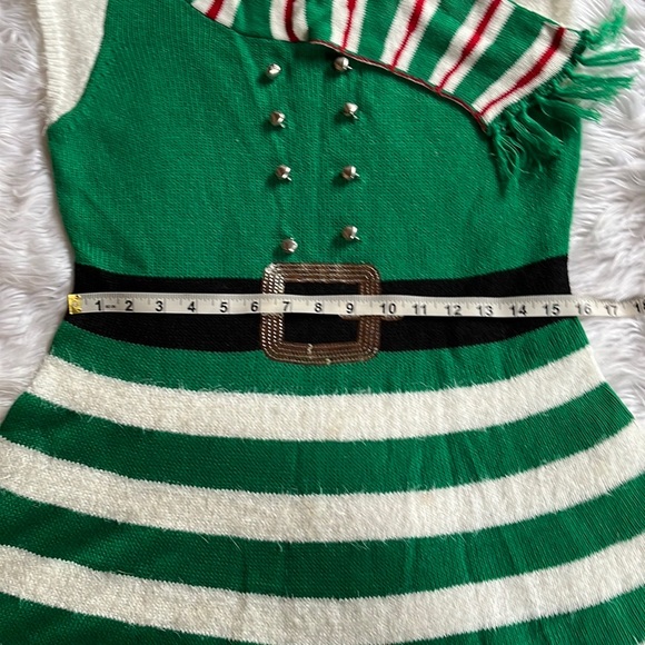 Christmas Dress - Picture 13 of 14